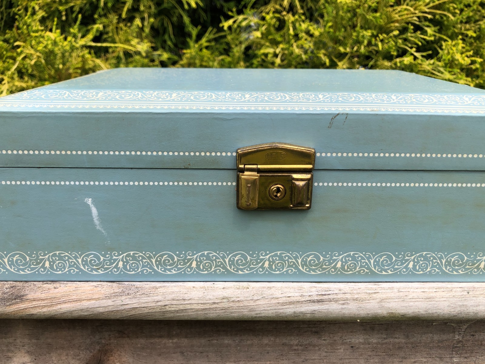 MELE Vintage Jewelry Box Blue with White Filigree Design Along Edges