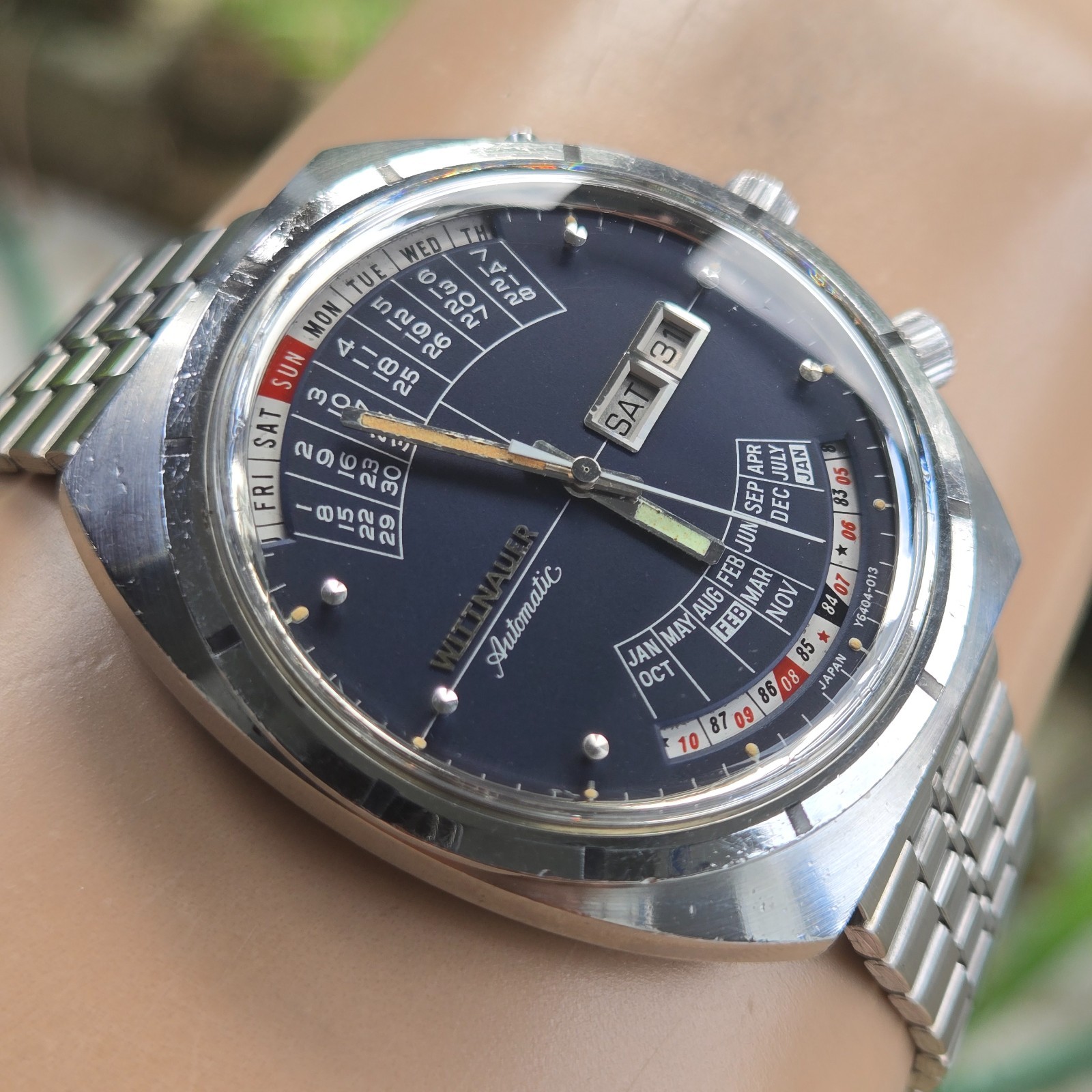 Vintage Wittnauer 2000 Men’s Automatic watch W102 perpetual calendar 1970s