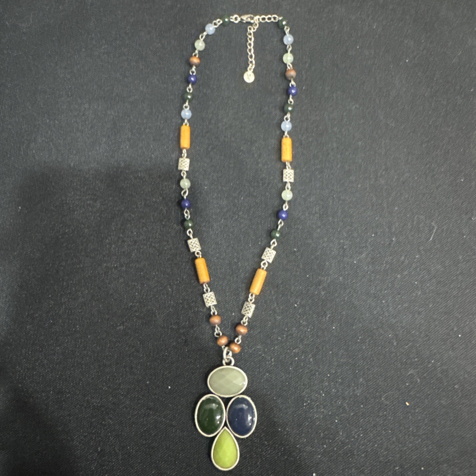 XC Lovely Green Blue And Brown Faceted Beaded Necklace
