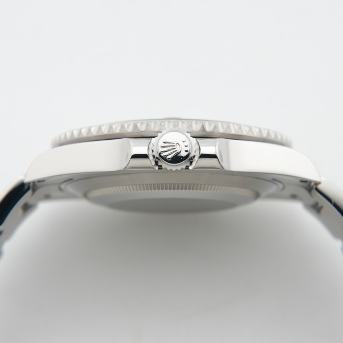ROLEX Submariner Date 41 126610LV Warranty 2020