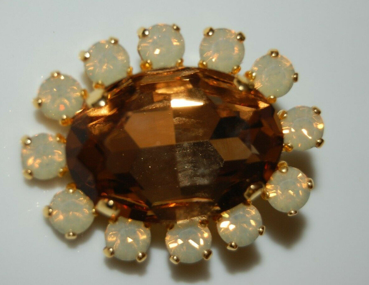 ELEGANT VTG RHINESTONE COUTURE LARGE AMBER OVAL & ICED CRYSTALS CLIP-ON EARRINGS