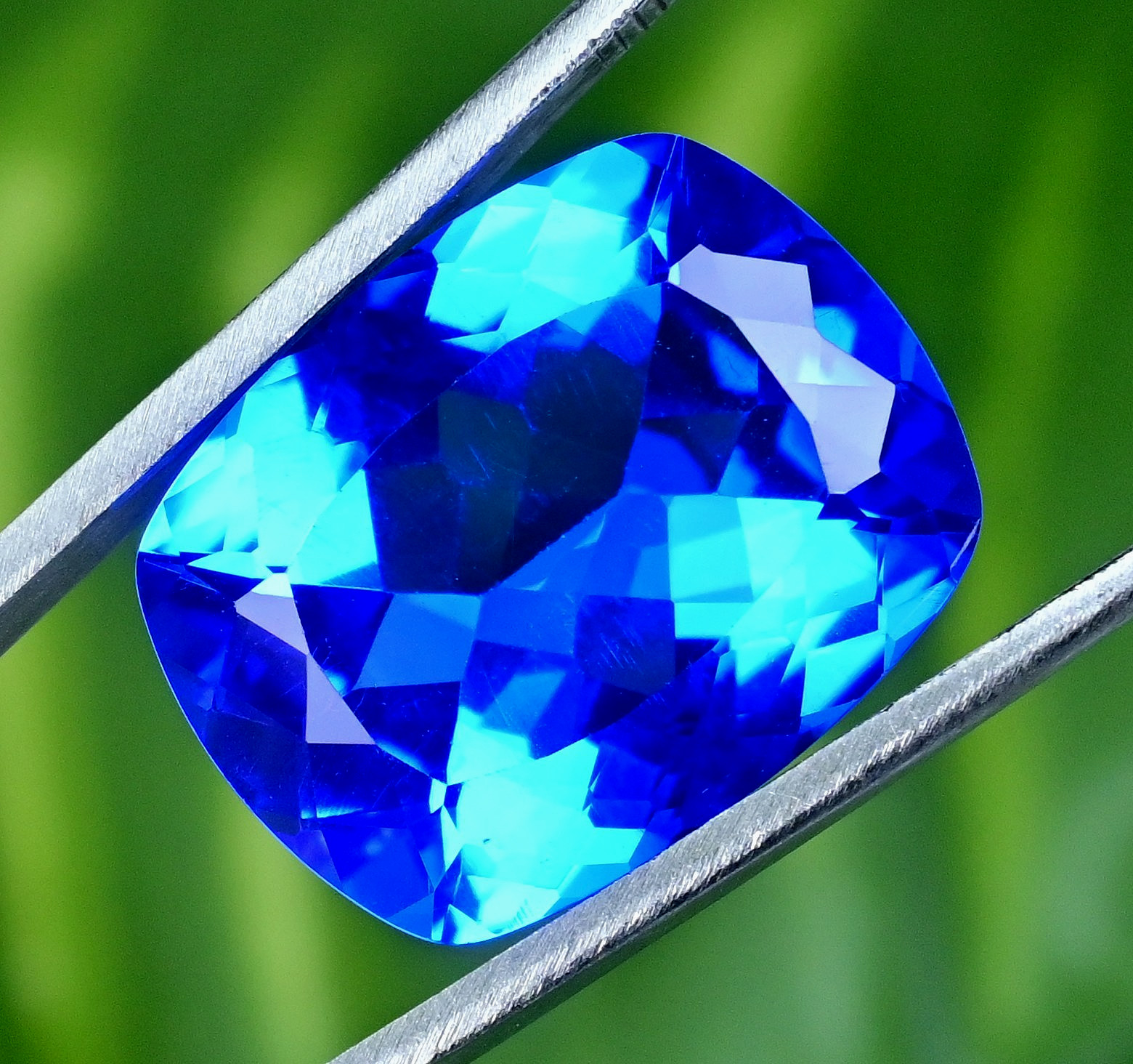26.75 CT Natural Rare Lustrous Blue Tanzanite Certified Flawless Loose Gemstone