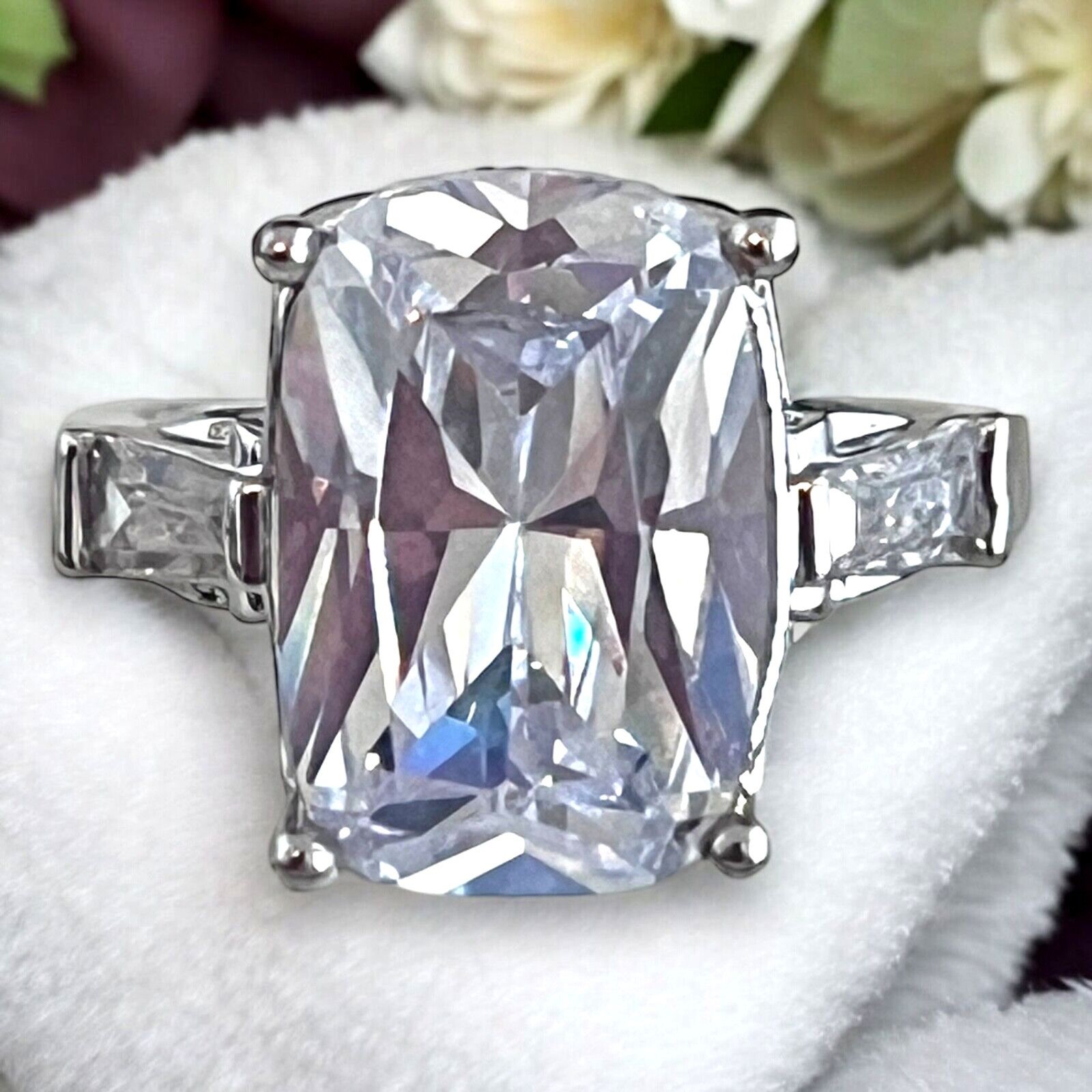 Vintage 1980s Cubic Zirconia Ring Large CZ Cocktail Silver Tone Size 8 – 8P