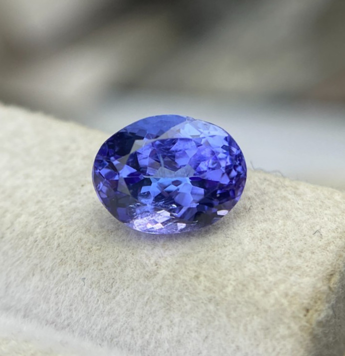 Super Amazing Natural Top Color Tanzanite Oval Shape Cut Stone 1.91 Carat