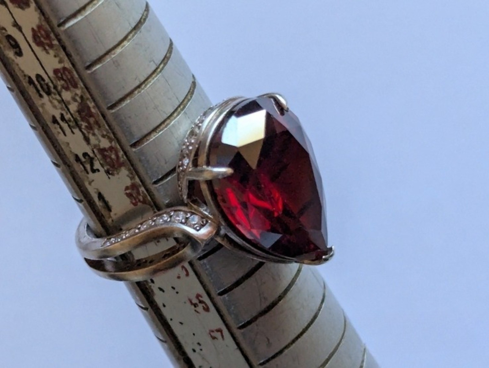 Vintage ring sterling silver 925 Size 8 Weight 8.93 g. Garnet. Ukrainian jewelry