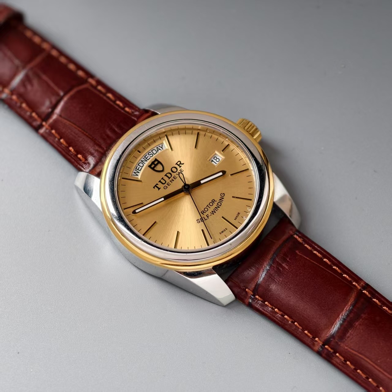 Tudor Champagne Dial Glamour M56003-0040 Men’s Watch Automatic 39mm Date