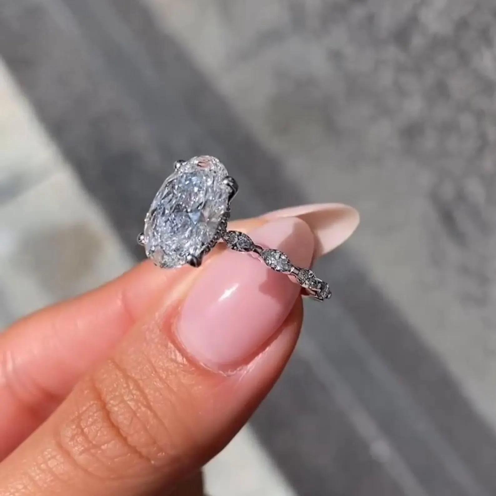 Oval Cut Moissanite Engagement Ring, 925 Silver Wedding Ring Gift for Woman