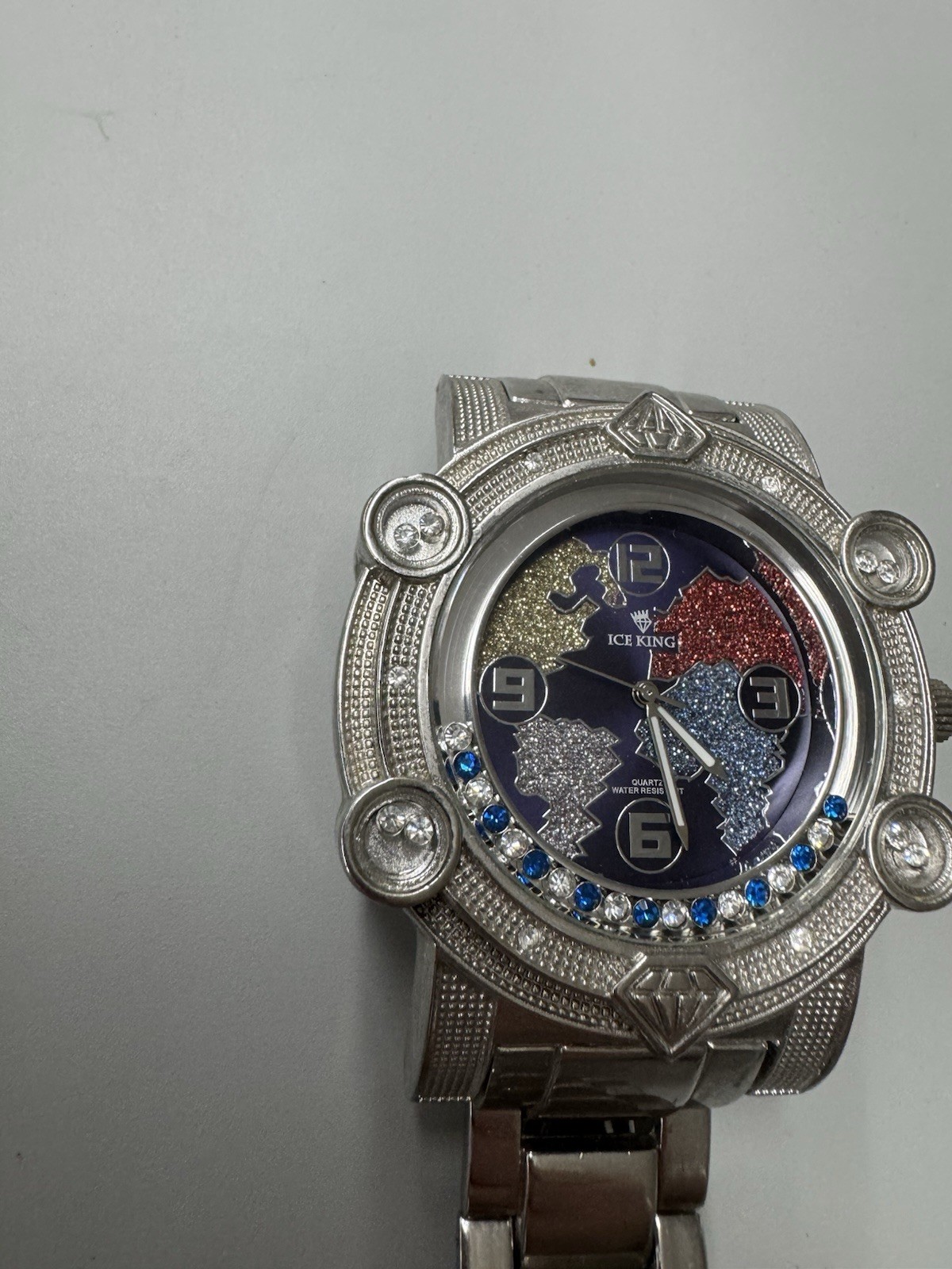 Ice King Men’s Quartz World Map Fashion Watch Floating Crystals Needs Battery