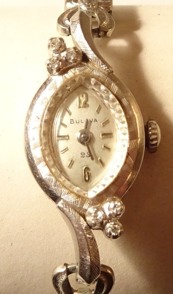 Bulova Wristwatch 23J Antique Ladies 5AT Rolled Gold Plate 6 Diamonds