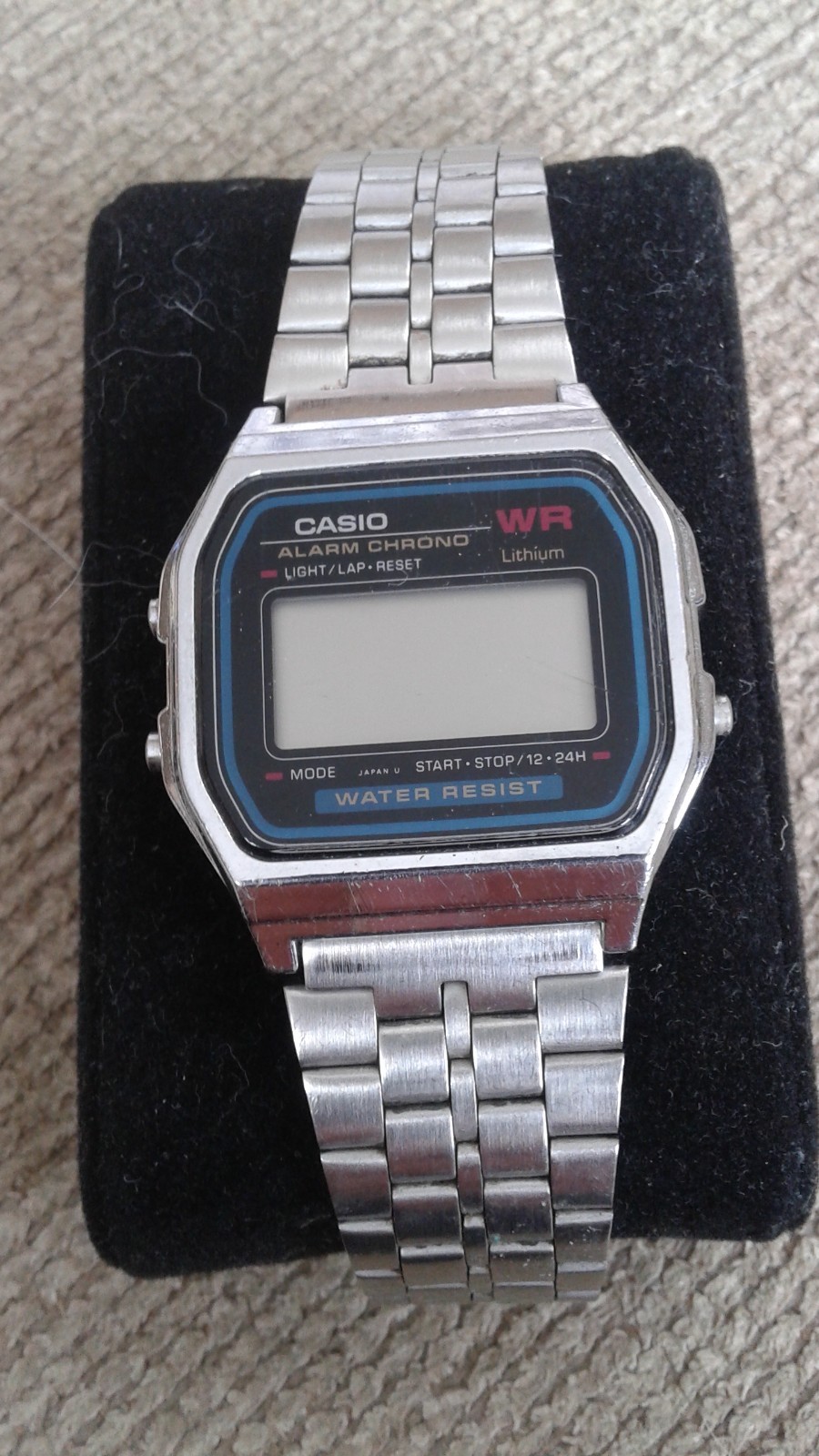 CASIO A 159W VINTAGE MEN WATCH NEED BATTERY