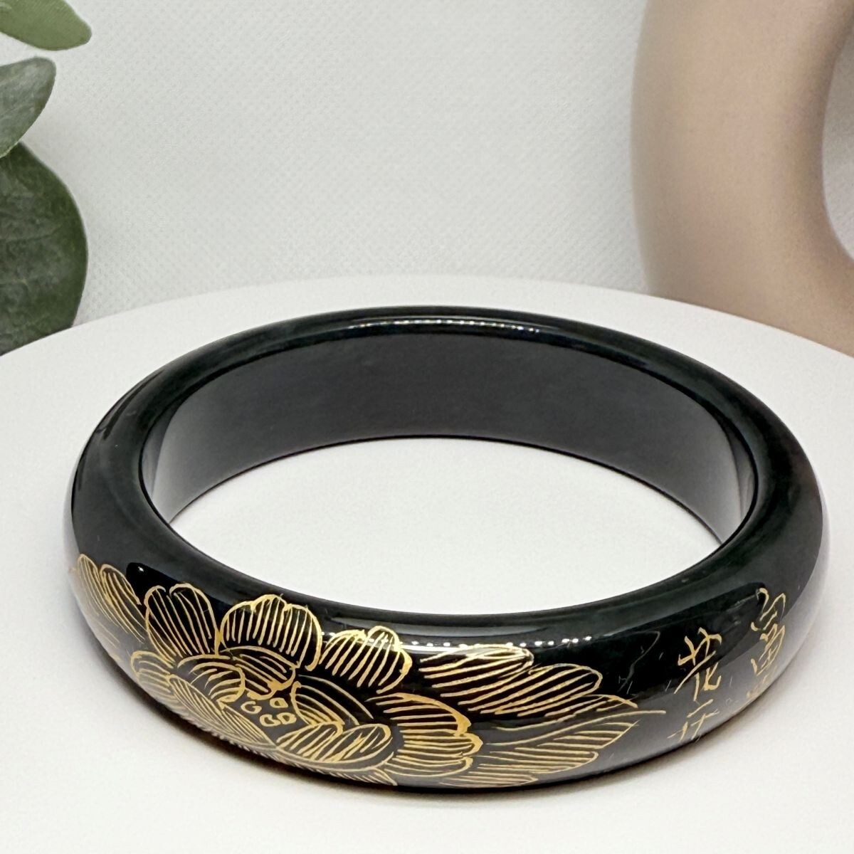 Hetian Jade Hard Bangle Size: 56.3MM Width: 15.2MM w/Certificate