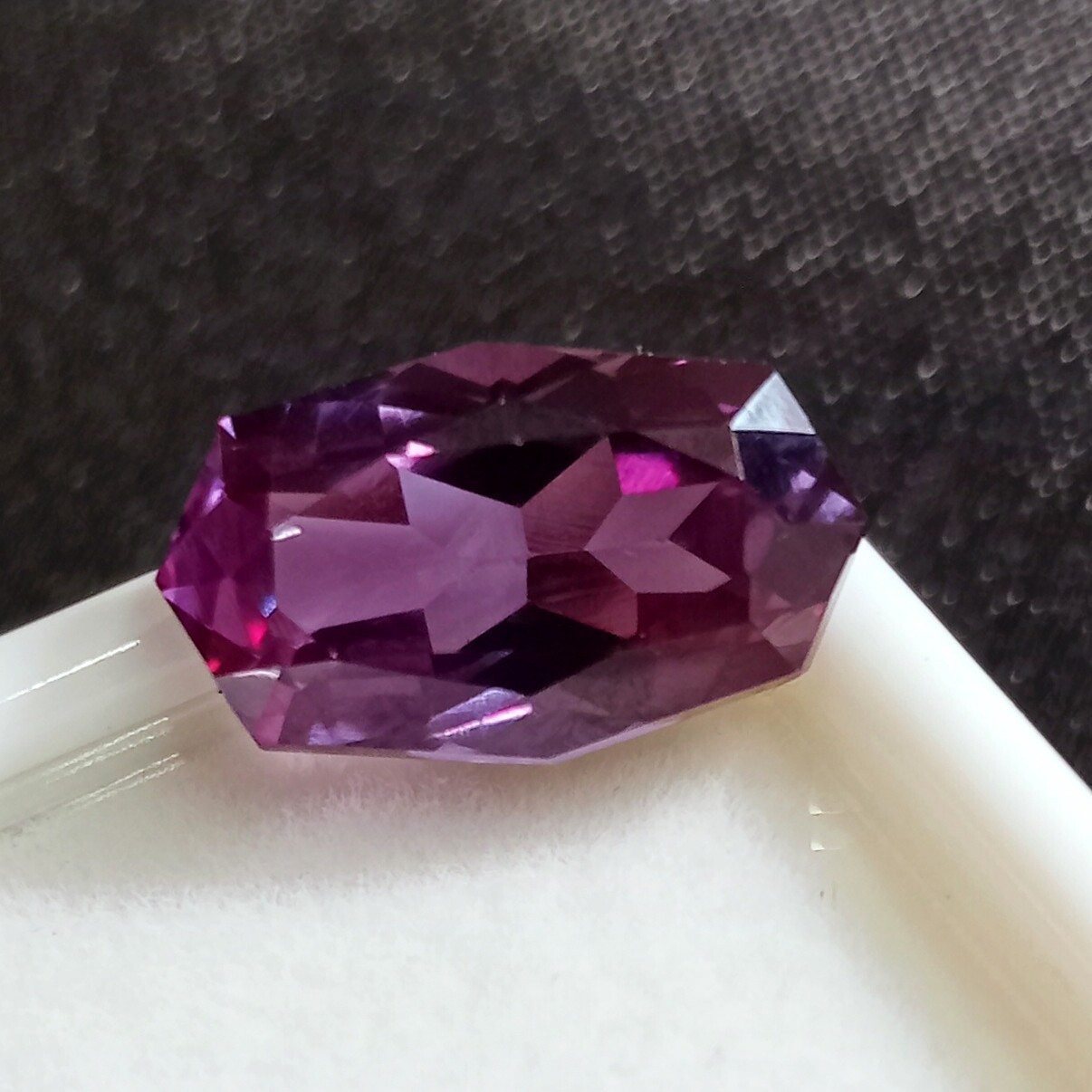 Alexandrite Colour Changing Natural Fancy Cut 10-12Ct Certified Gemstone