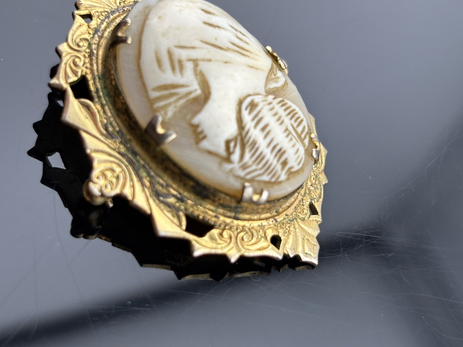 Unique Vintage Gold Plated ? Cameo Brooch Old Shell Carving Some Tarnish Damage?
