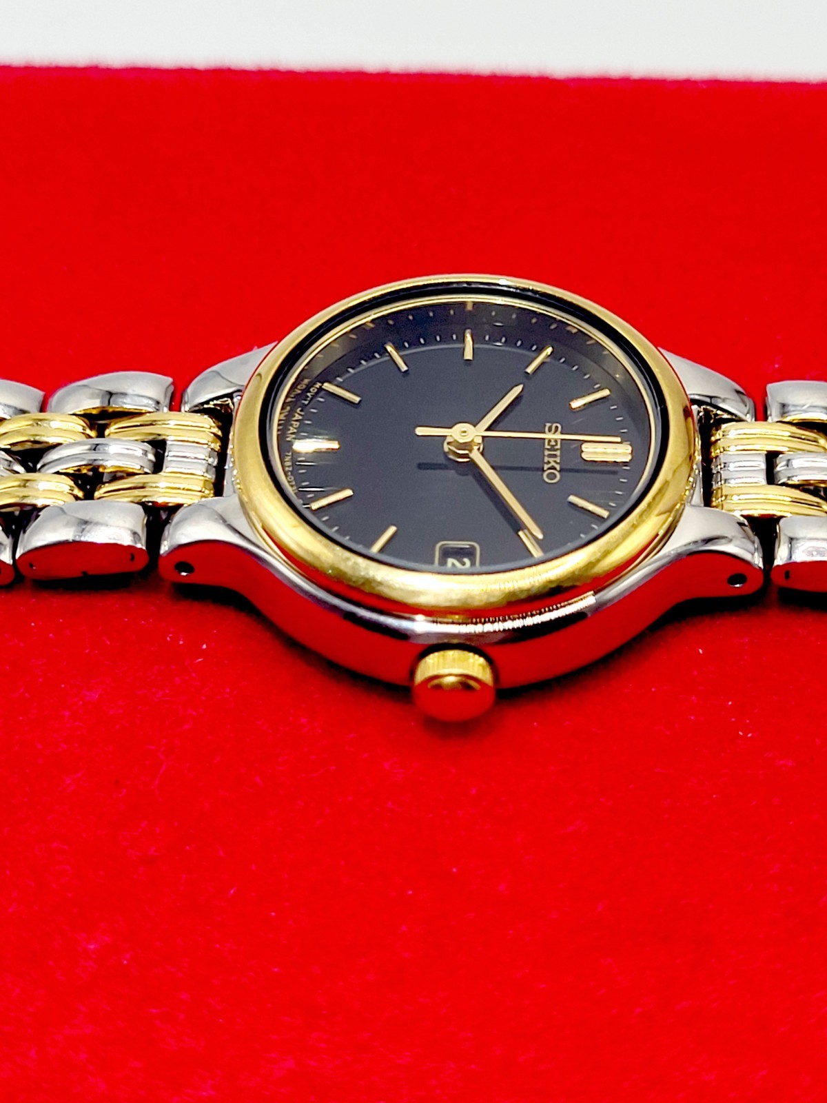 Seiko Watch Women 23mm Black Dial 1995 Two Tone Date Round 7N82-0228 New Battery