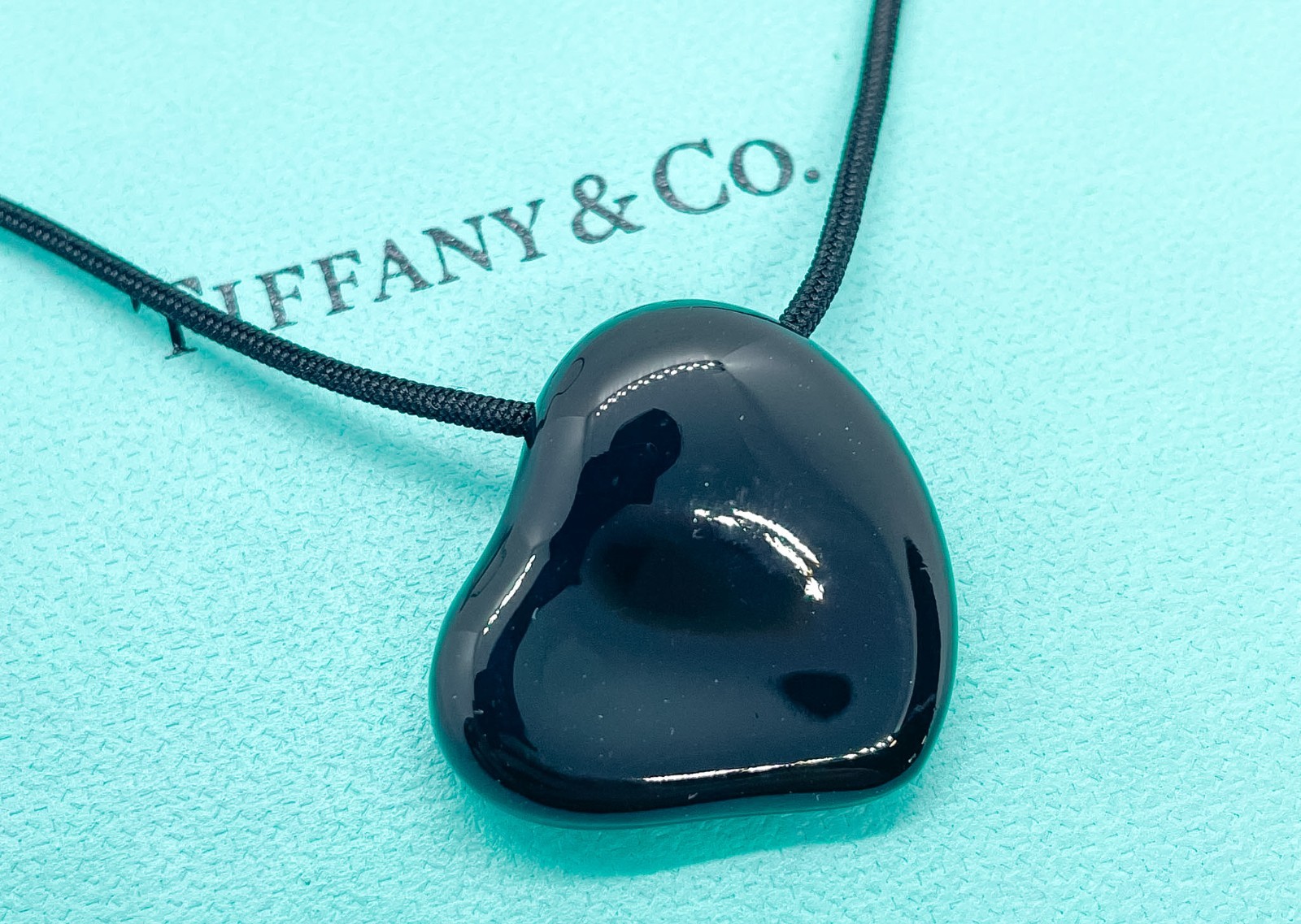 Tiffany & Co. Elsa Peretti Black Lacquered Heart Necklace 16” w/ Box