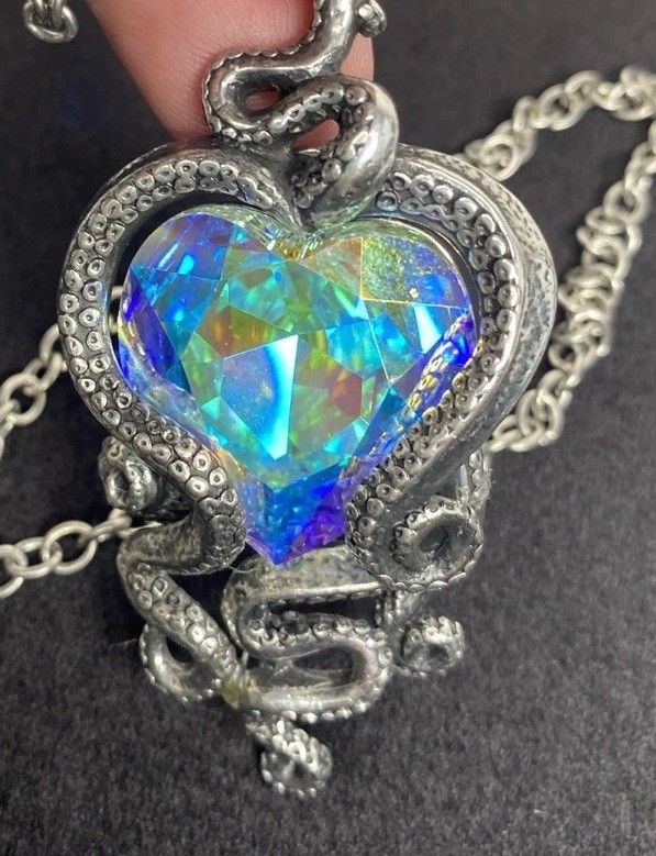 Alchemy England Pewter Gothic Cthulhu Heart Crystal Octopus Pendant