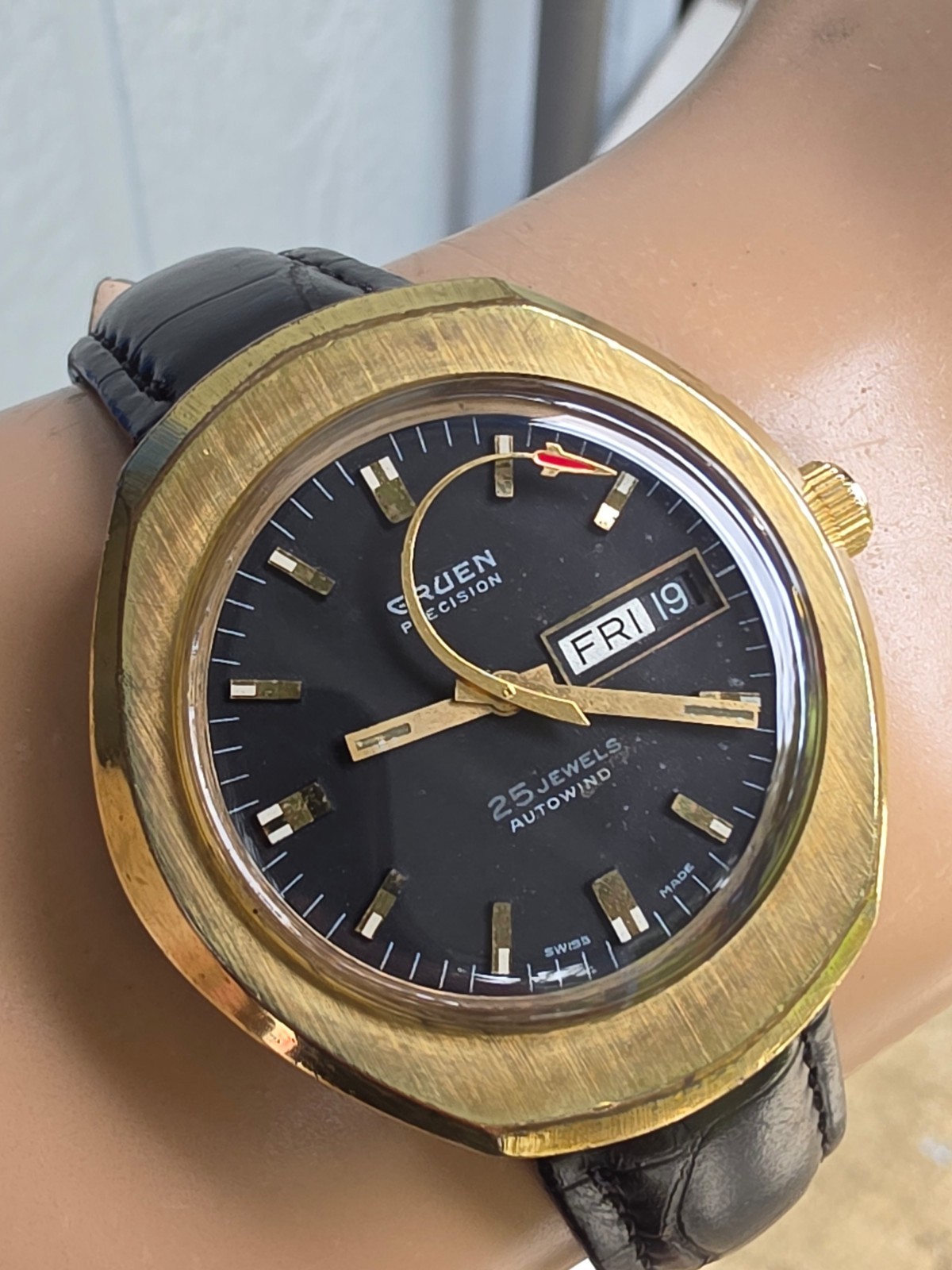 Vintage GRUEN men’s automatic watch 40mm Rocket second hand swiss made 1970s