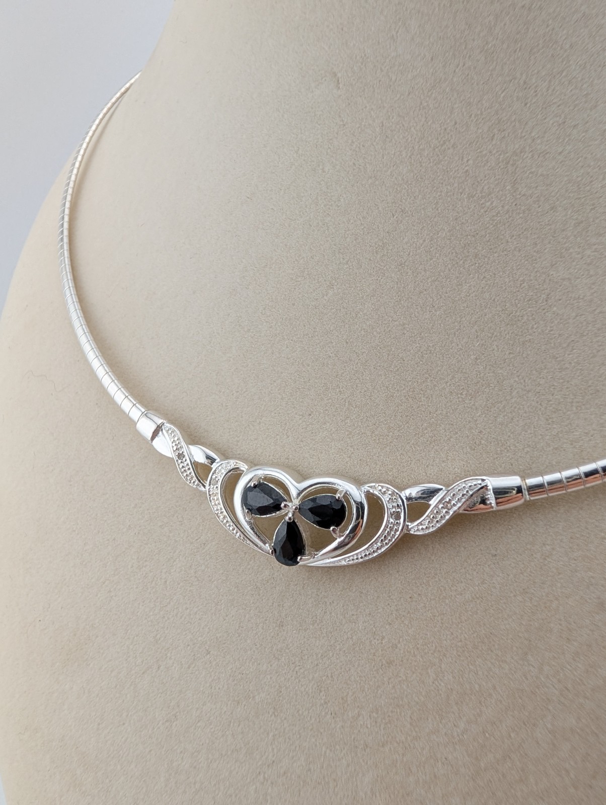 Natural Sapphire Omega Sterling Silver 16 Inch Necklace