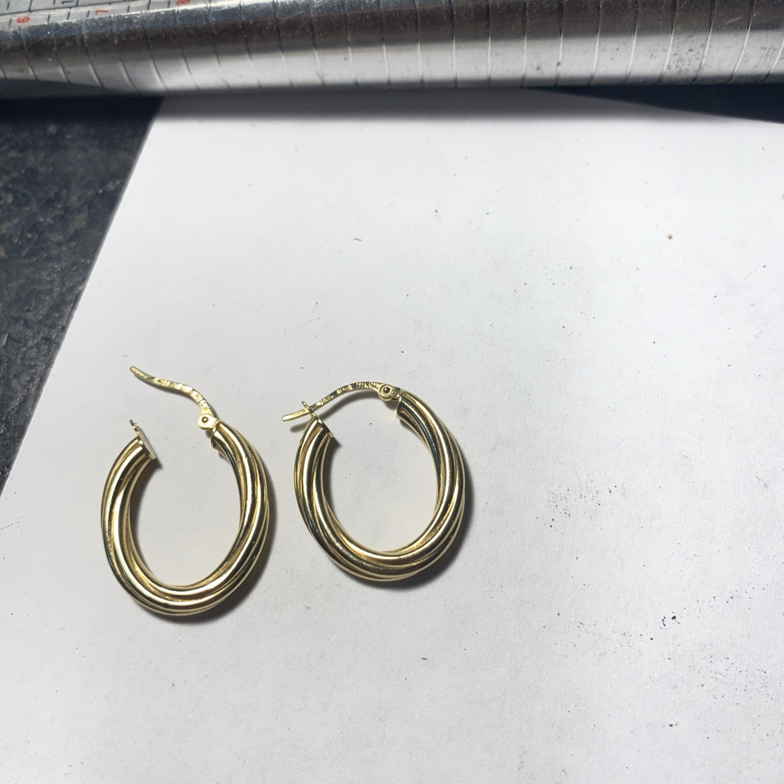 Milor Italy 18K Gold Oval Twist Ribbed 1” Hoop Earrings 2.2gr