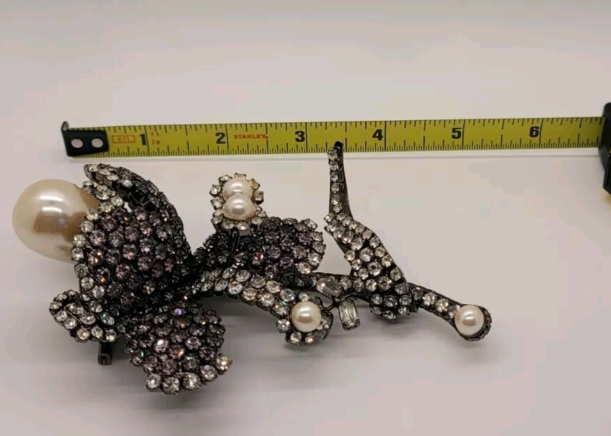 Lawrence Vrba Stunning Large Rhinestone Purple Flower Pin Brooch See Description