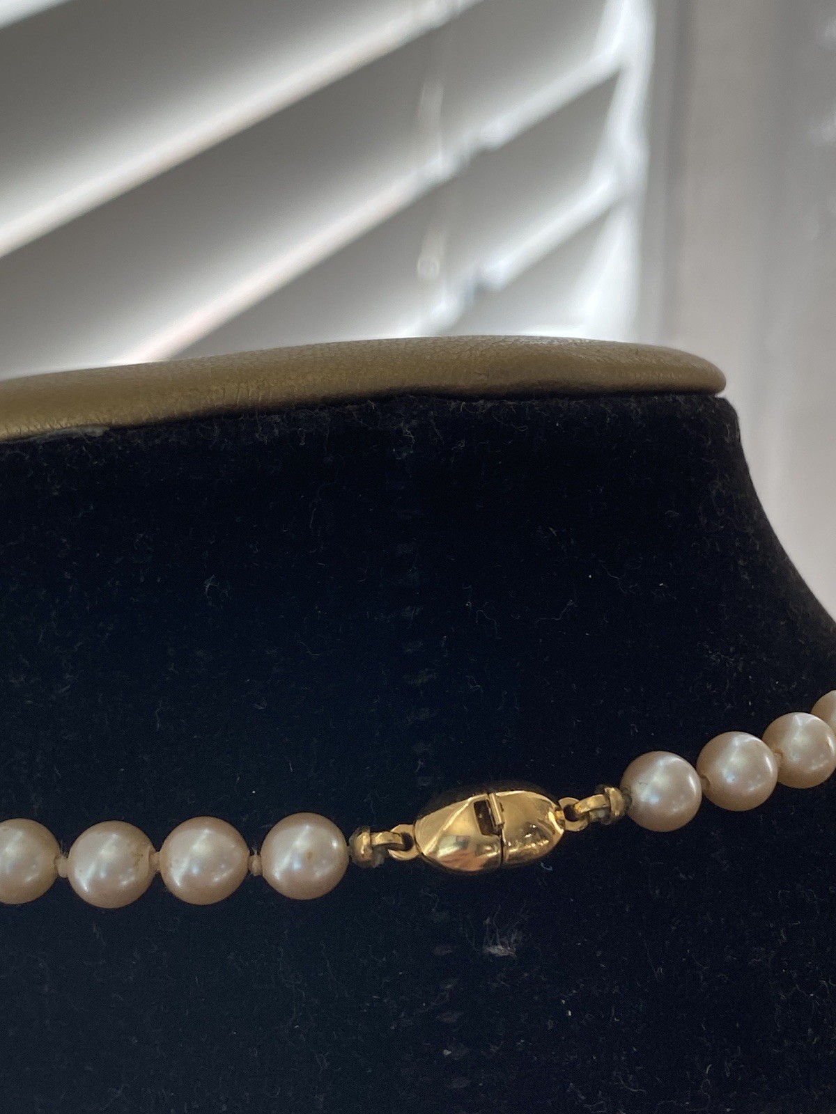 Vtg Monet Gold Tone Cream Champagne Knotted Faux Pearl Necklace 19 1/2 inches