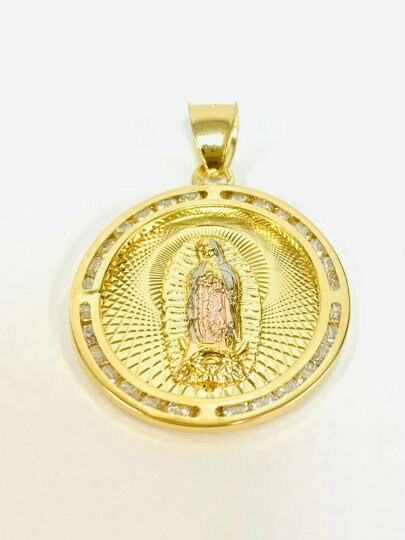 18″ Cadena y Medalla De La Virgen de Guadalupe Oro Laminado Para Mujer Tres Oros