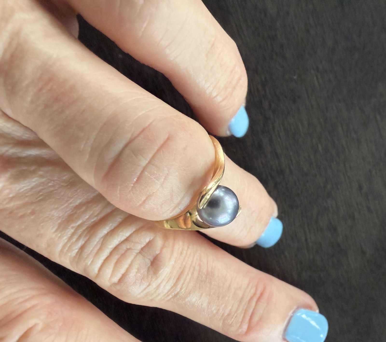 14k Yellow Gold Gray Black Pearl Ring