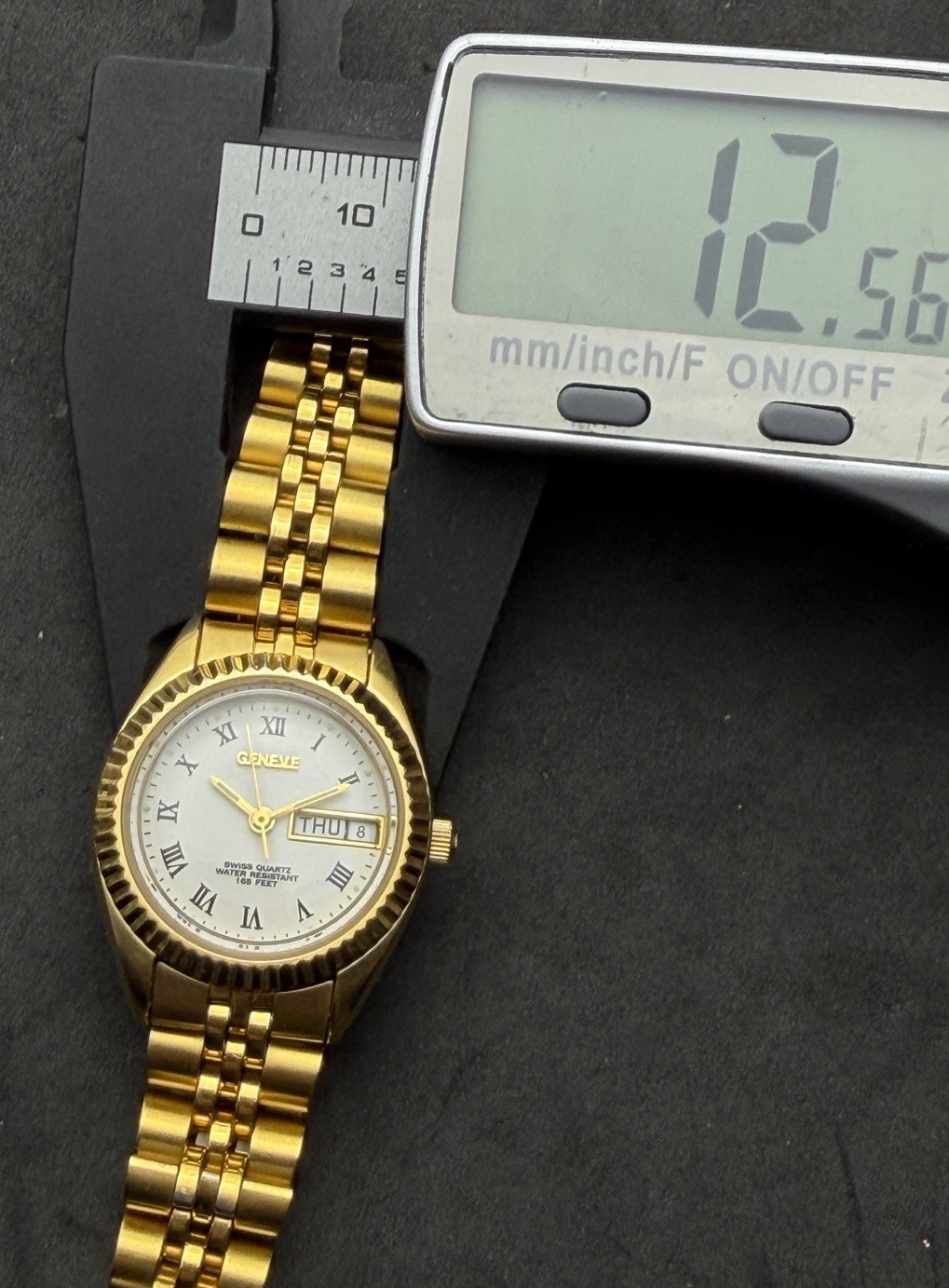 Vtg New 1994 GENEVE President Women’s 26mm Quartz Watch Day Date Gold White Dial