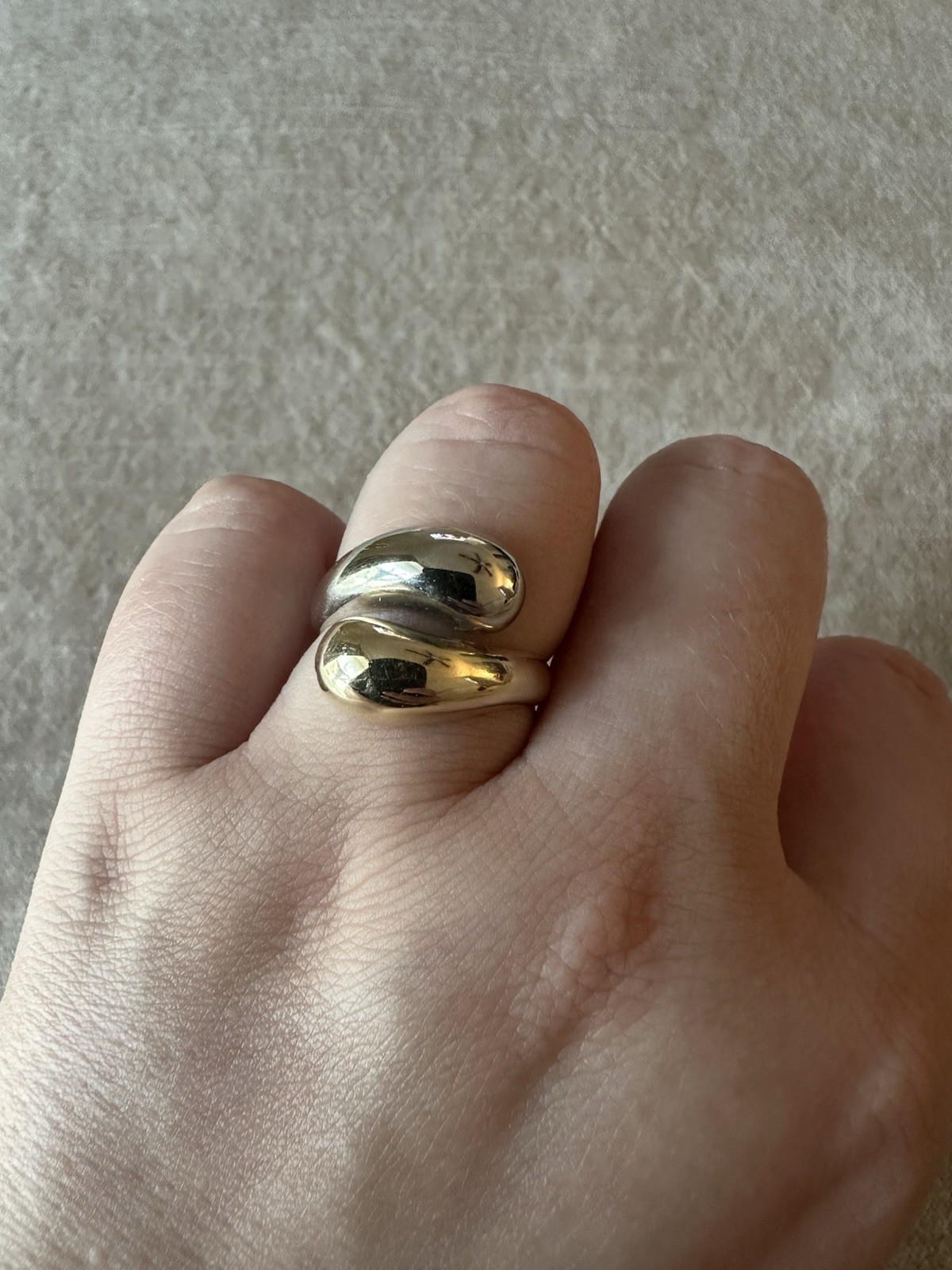 1 Week Melt Sale – Vintage 14K Two Tone YG And WG Yin Yang Ring, Sizeable 9.5