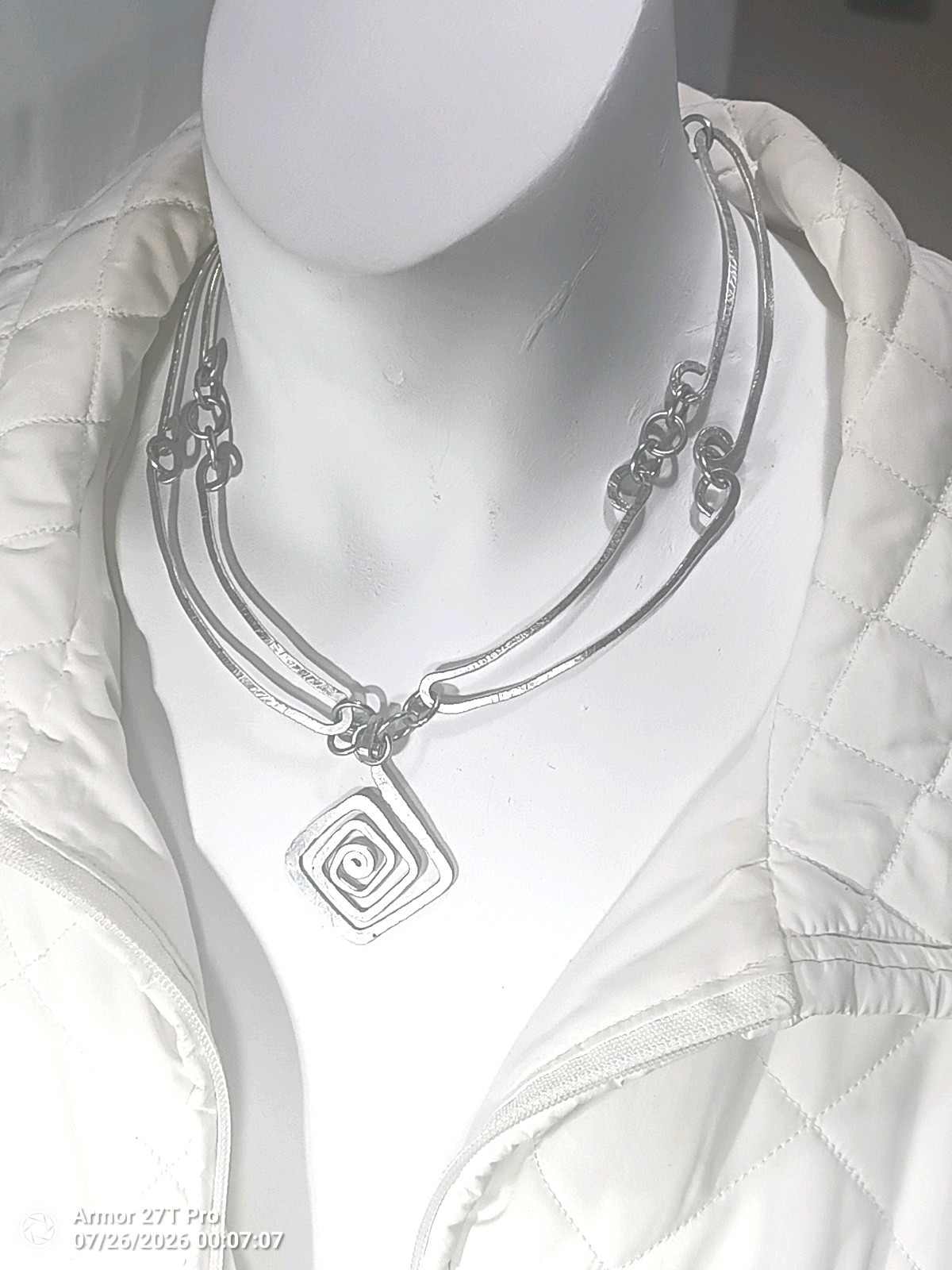 Vintage Bohemian Fashion Necklace Lot – Red Beaded & Lightweight Aluminum 3piece