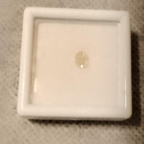 0.44ct NATURAL DIAMOND, Oval Brilliant, Fancy Yellow, Valuation Certificate