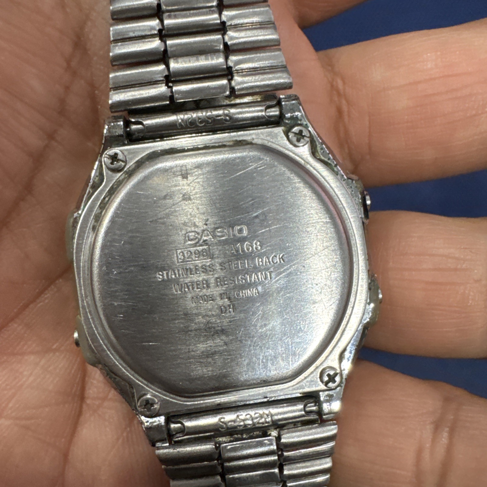 Casio Vintage A168 Men’s Day/Date Electro Luminescence Digital Dial Watch Works