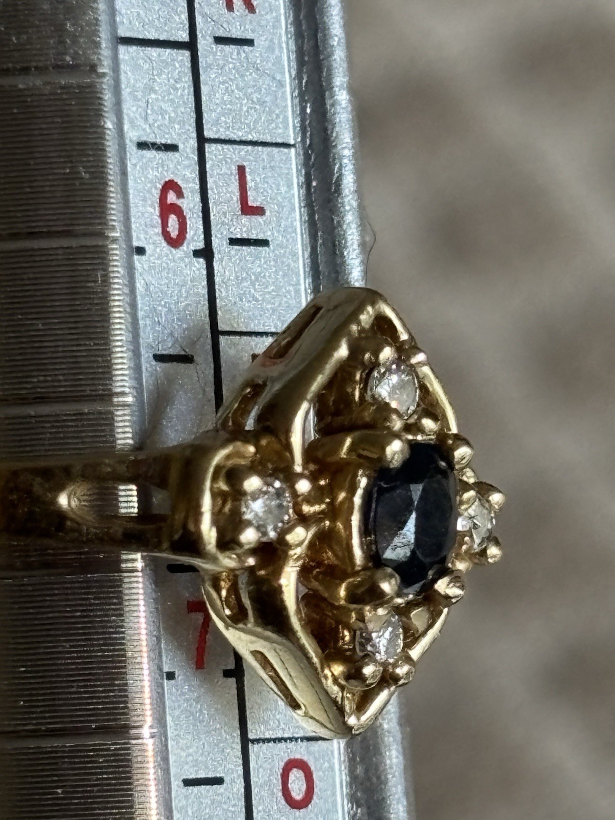 14K Yellow Gold Sapphire Diamond Ring 3.29 Grams
