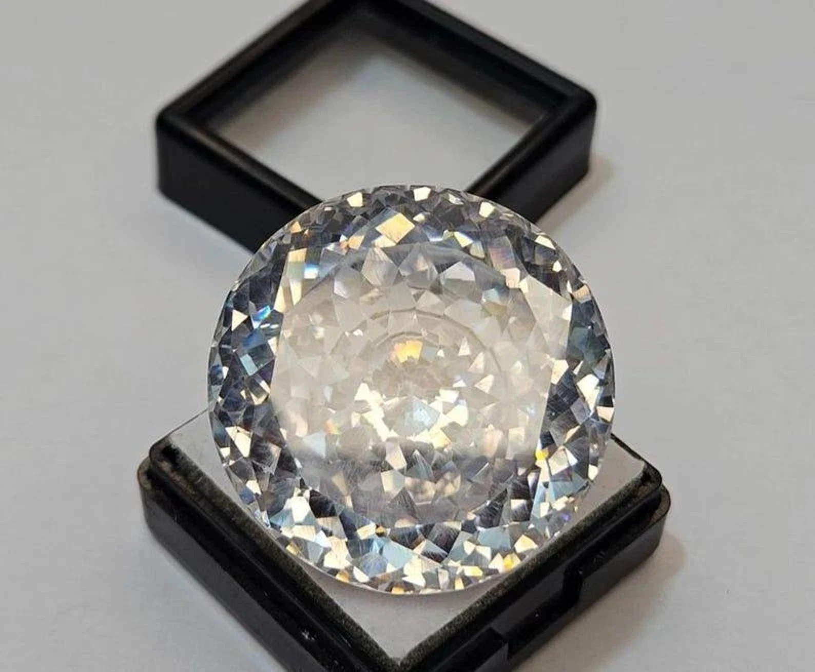 Certified 100.10 Ct+ Natural Cambodian White Zircon Round Cut Loose Gemstone