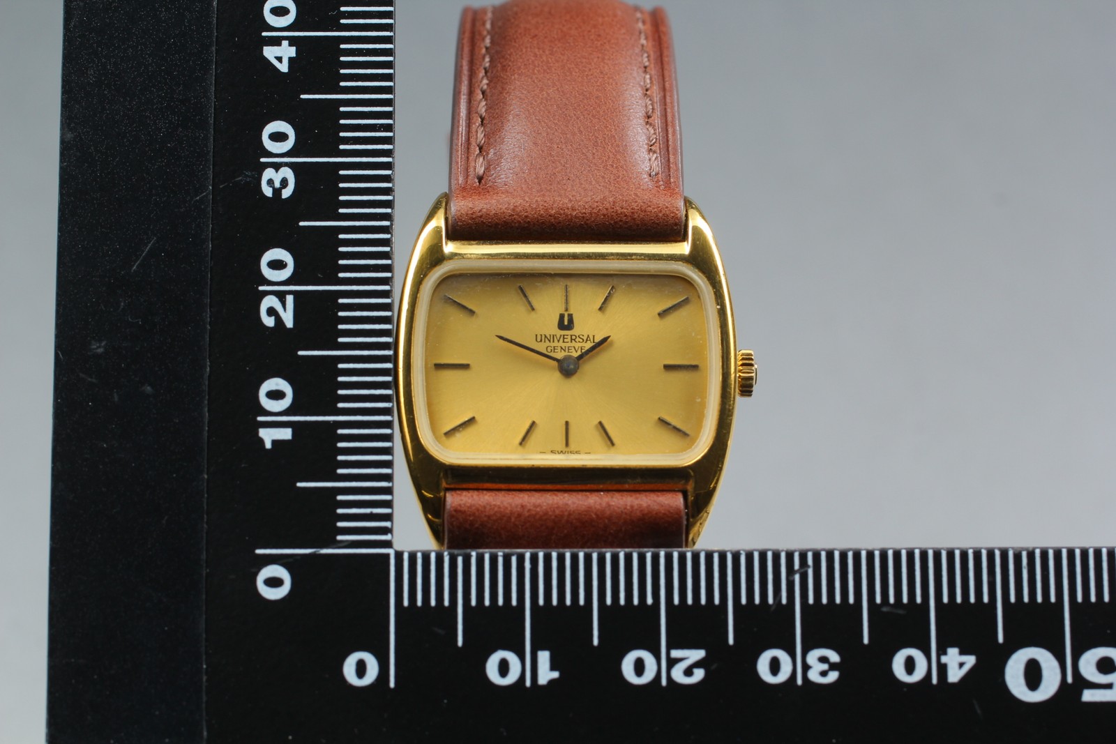 [Near MINT] Vintage OUNIVERSAL GENEVE 511623 Gold Watch Men From JAPAN