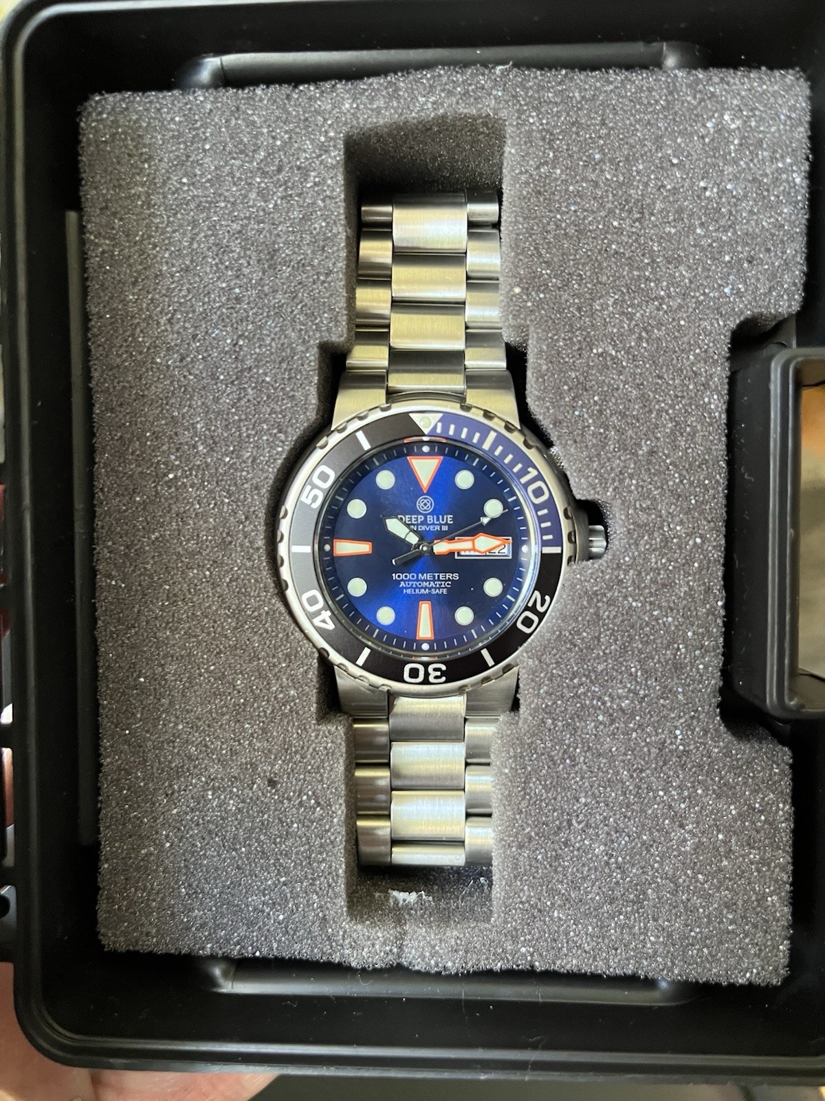 Deep Blue Sun Diver – Dark Blue w/ Orange Accents – With Hard Case And Extras!