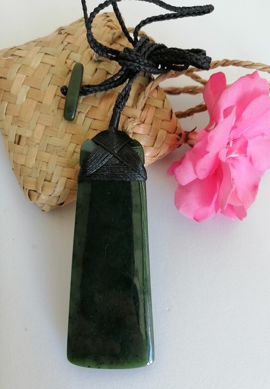 New zealand Jade greenstone Polished Toki Large pendant 85mm x 32mm (Unisex)