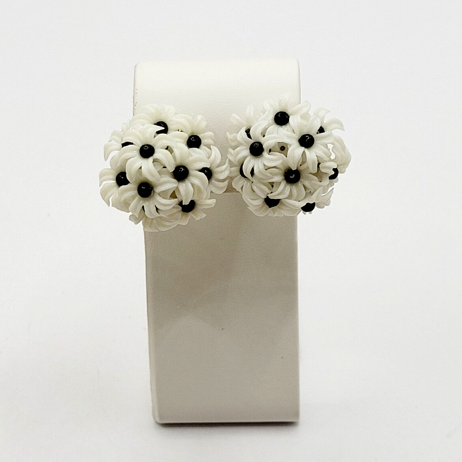 White Black Petaled Daisy Flower Plastic Metal Clip On Earrings 1960s Hong Kong