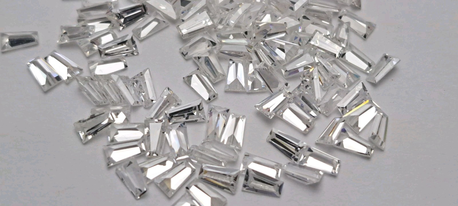 50 pieces Tapered Baguettes 5x3x2 mm CZ Cubic Zirconia Loose Stones