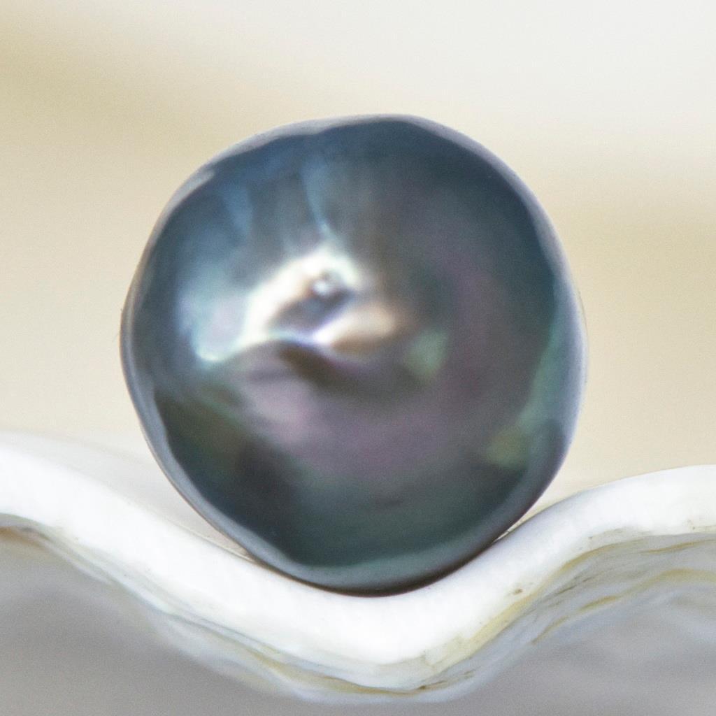 5.45 cts Tahitian South Sea Pearl 10.23mm Charcoal Black Baroque 1.09g undrilled
