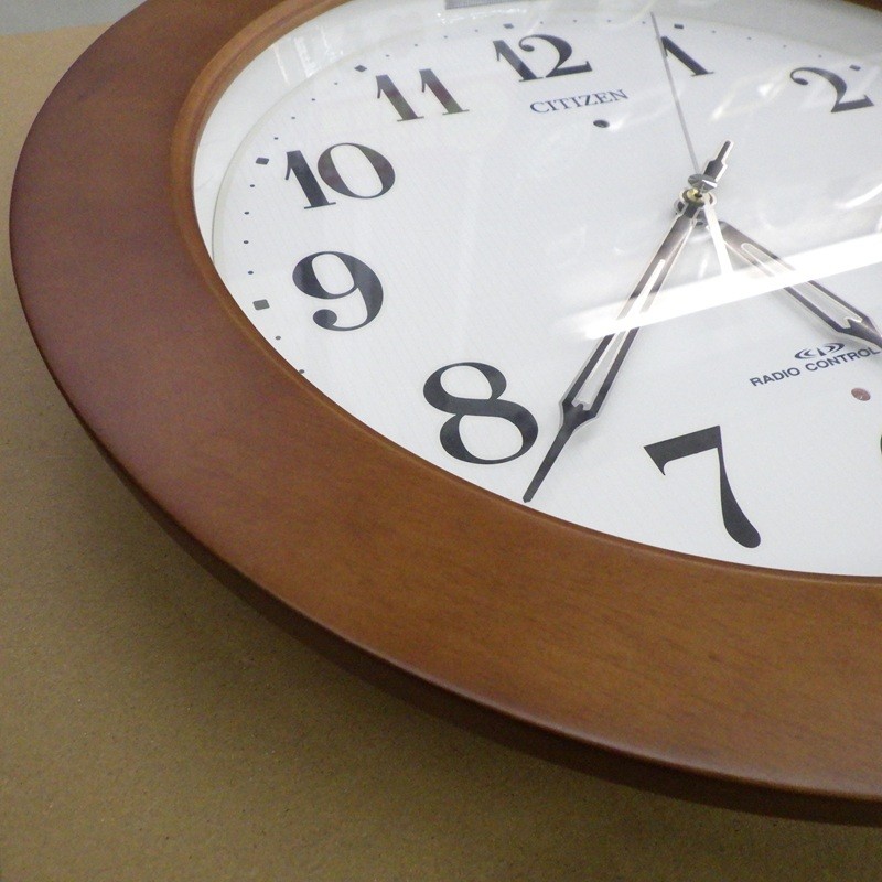 New CITIZEN 4MYA35 006 Wooden Frame Dark Brown Radio Clock Wall Clock Automatic