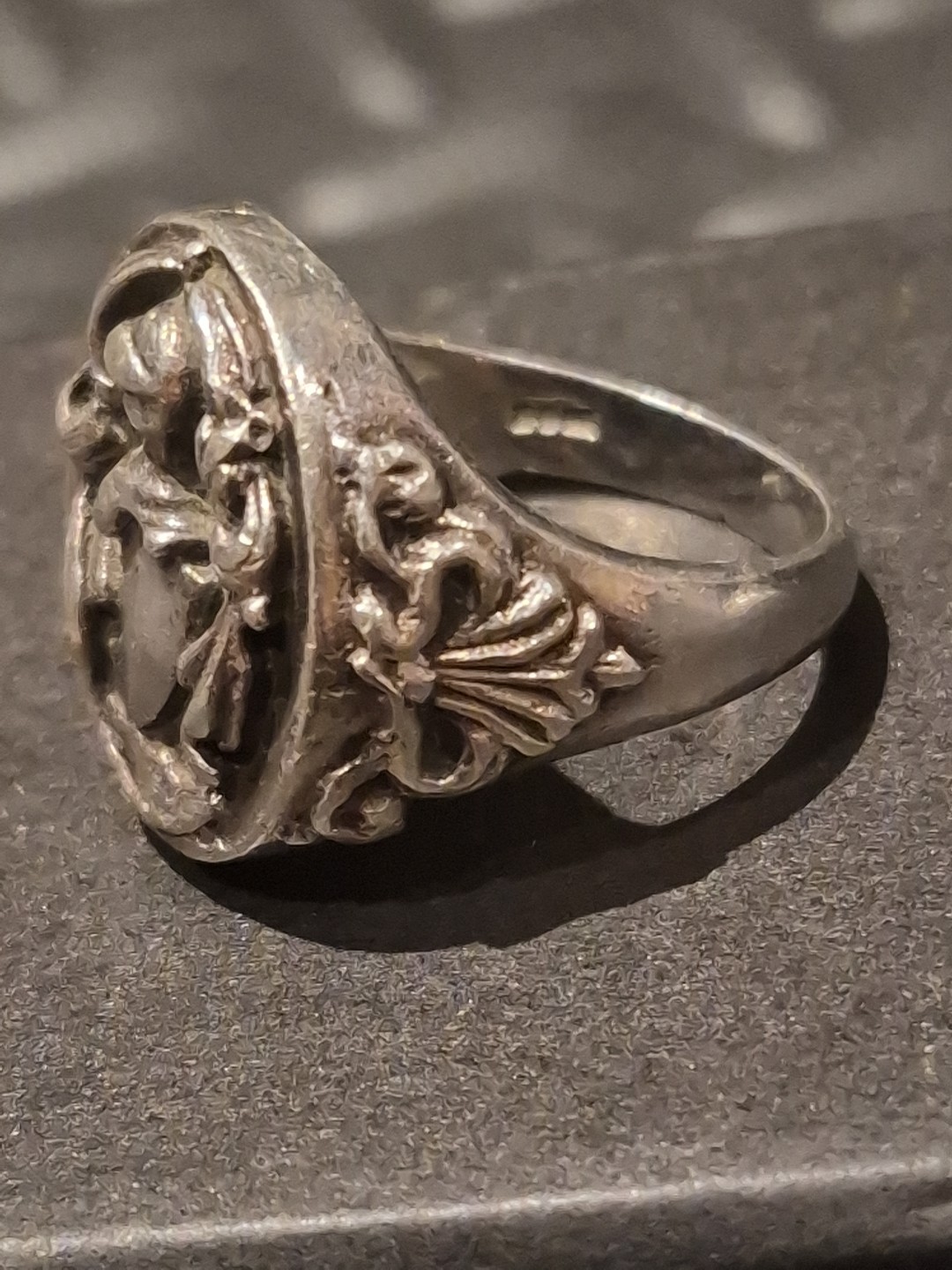 Coat Of Arms Solid Sterling Silver 925 Ring 12g Size S 1/2 XRF TESTED FREE POST.