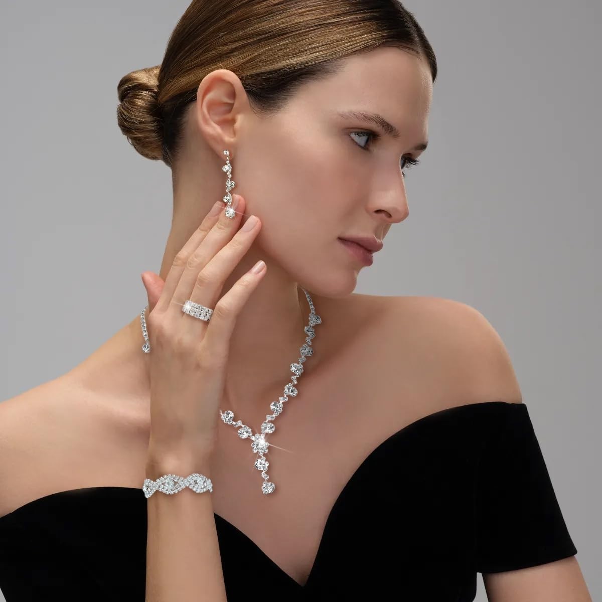 Hypoallergenic 10 pcs Silvery Rhinestone Jewelry Set – Perfect for Formal Events