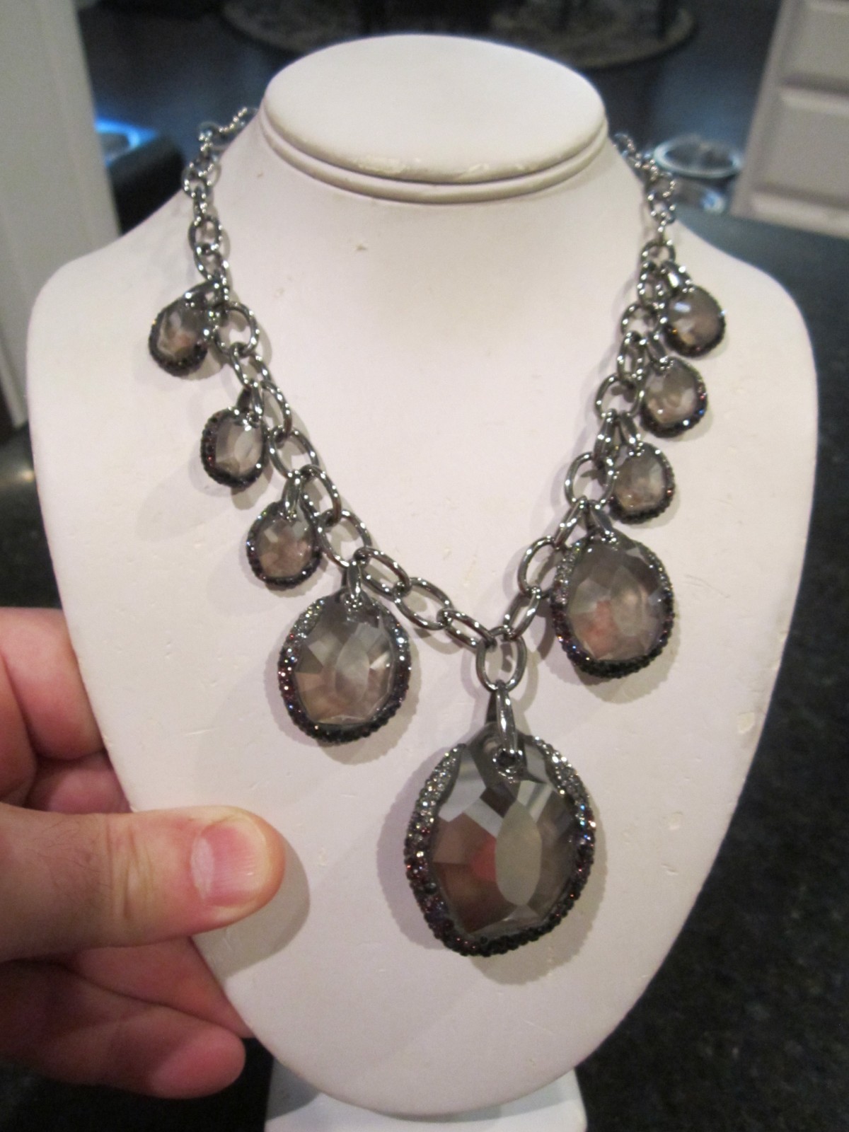 LARGE CHUNKY SMOKY CRYSTALS & TINY CRYSTALS ON THEIR SIDES HEAVY 117g -16″ OFC20