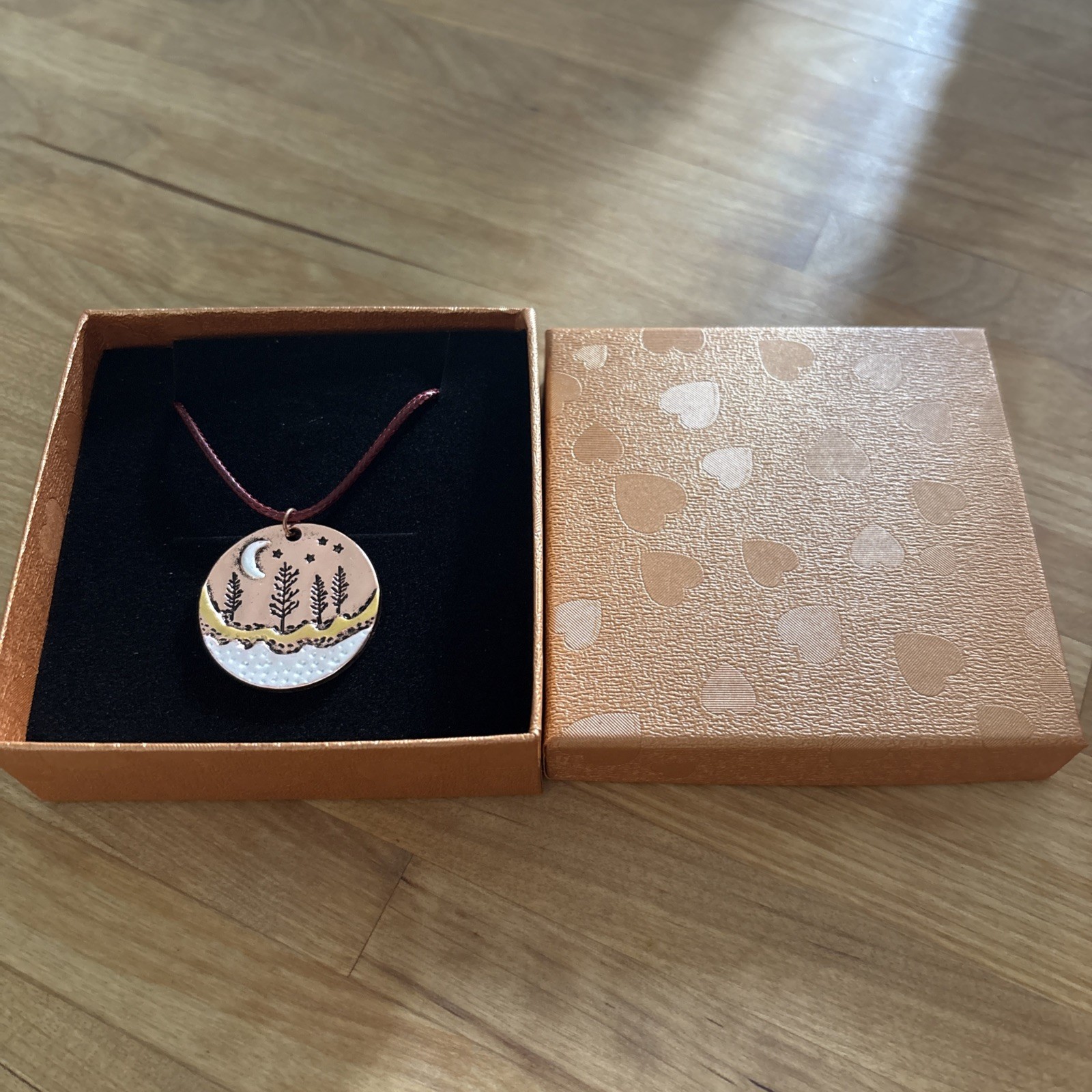 Beautiful Leather Necklace with Engraved Metal enamel Pendant Woodland Gift Box