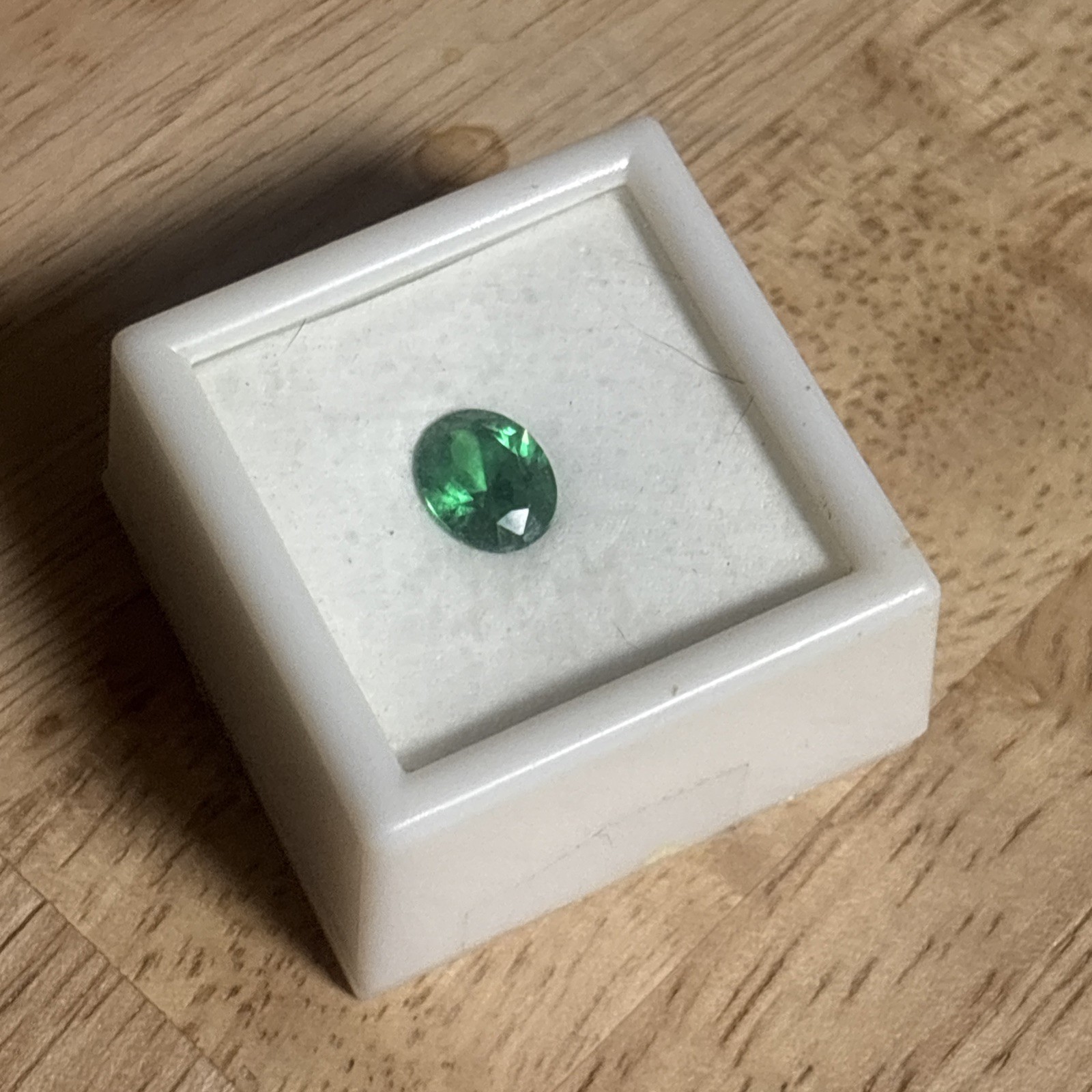 NEW 3.50 CT Green YAG Gemstone 10x8mm Oval Gem Jewelry Piece New