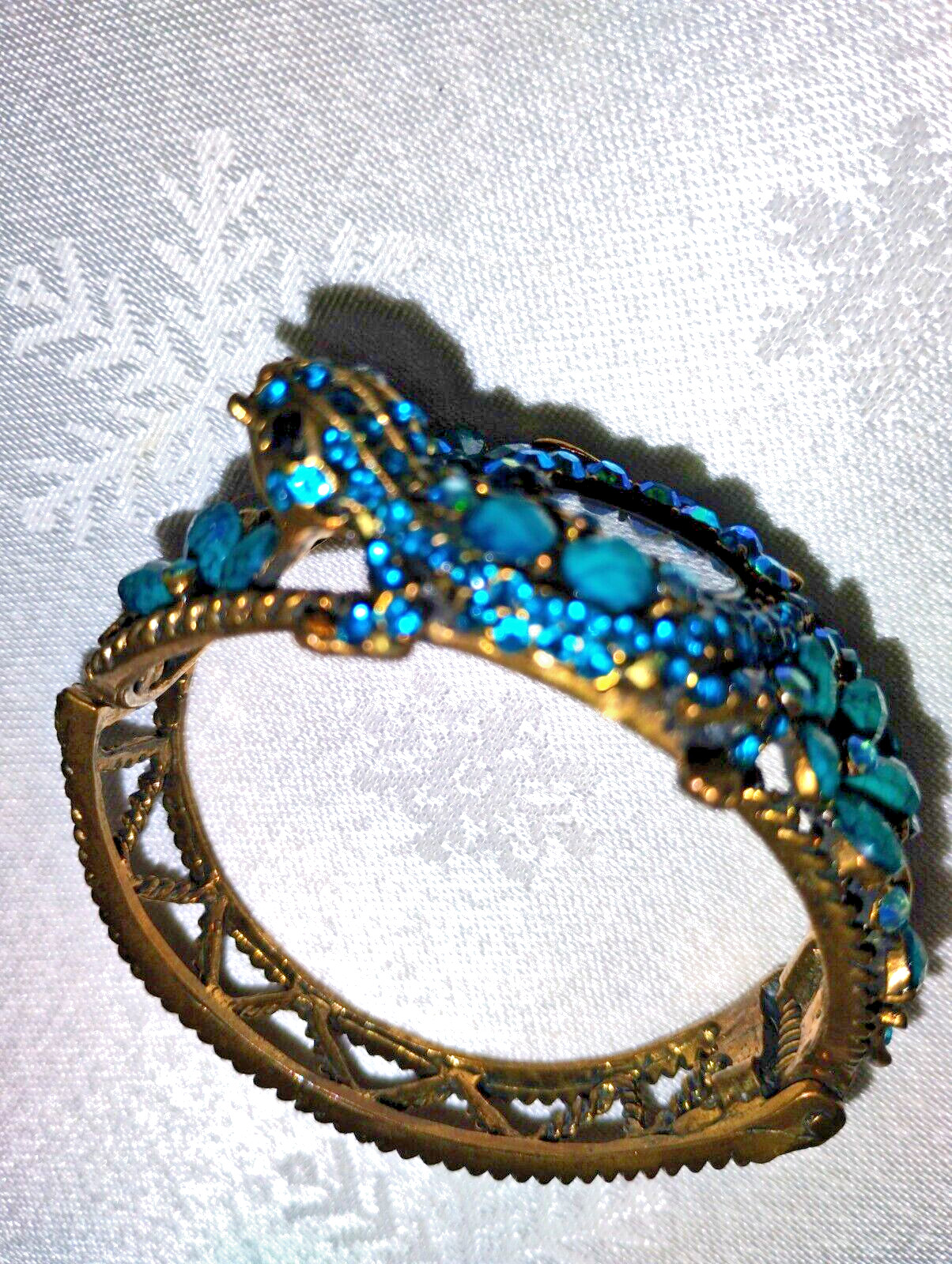 NWOT Jessica Carlyle Bejeweled Lizard Bracelet Watch
