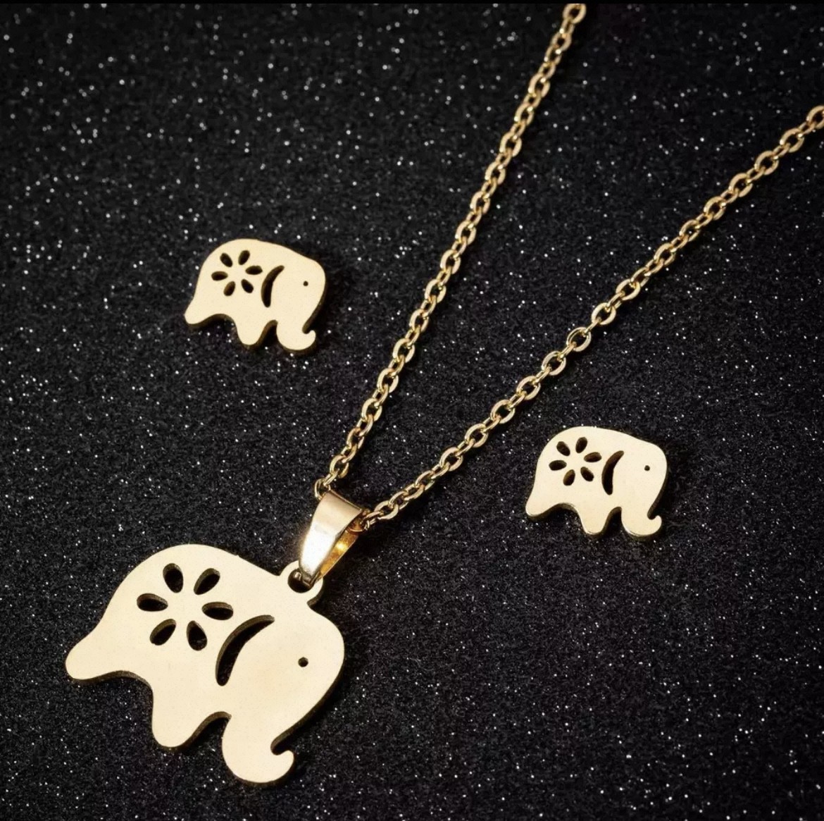 A Set Gold Pendant Necklace Earrings Stainless Steel 16 inch Chain Daily Wear