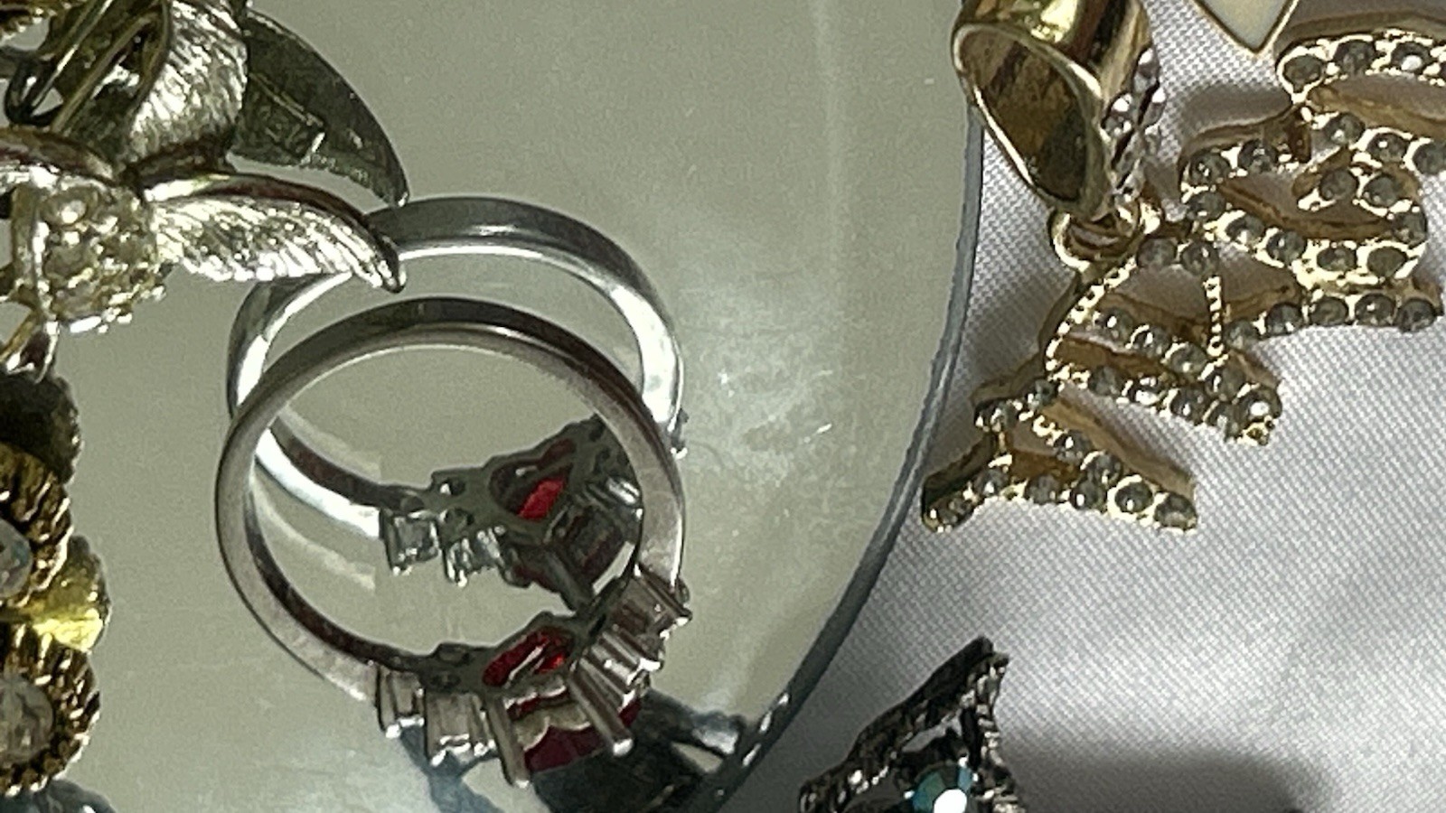 Lot Of 12 VTG Costume Jewelry Pendant Bracelet Ring 1 Stone Missing