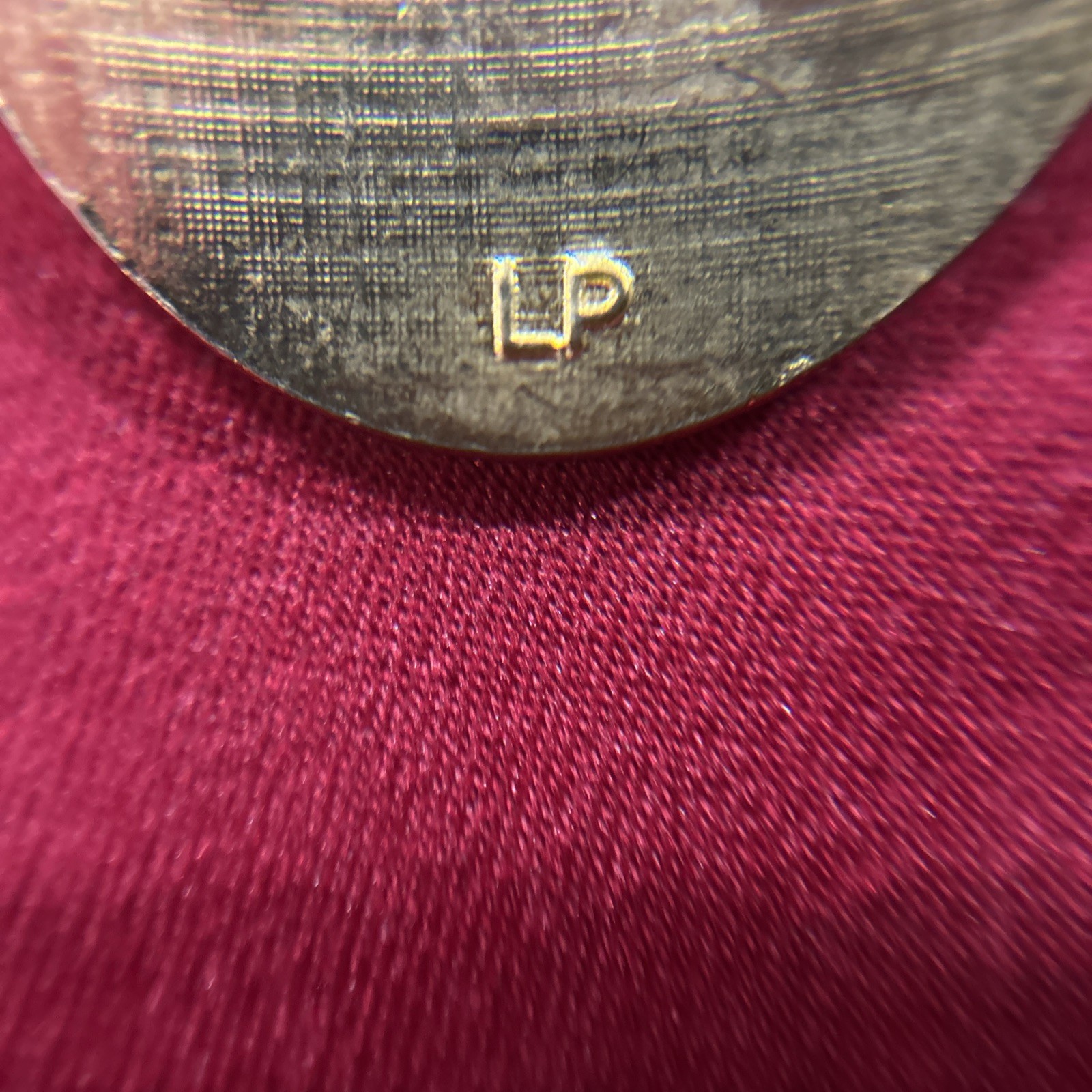 Weight Watcher 10 LB Black And Gold Toned Lapel Pin